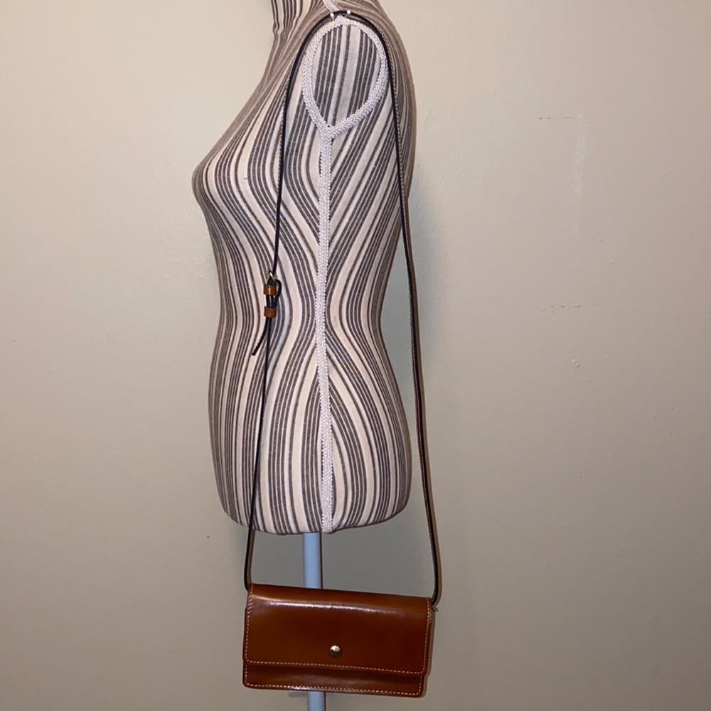Patricia Nash crossbody wallet